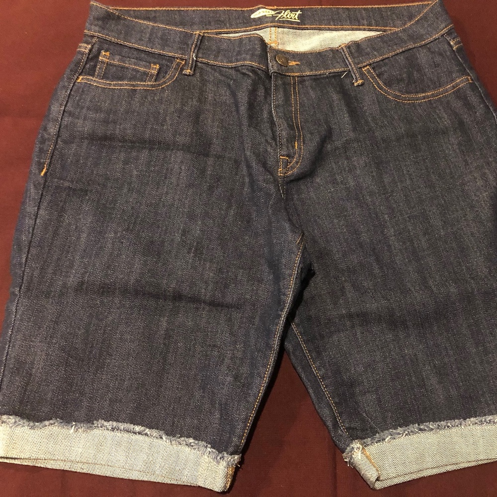 Mid-rise bermuda denim shorts